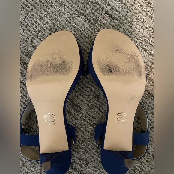 Browns Navy Heels like new - Picture 5 of 6